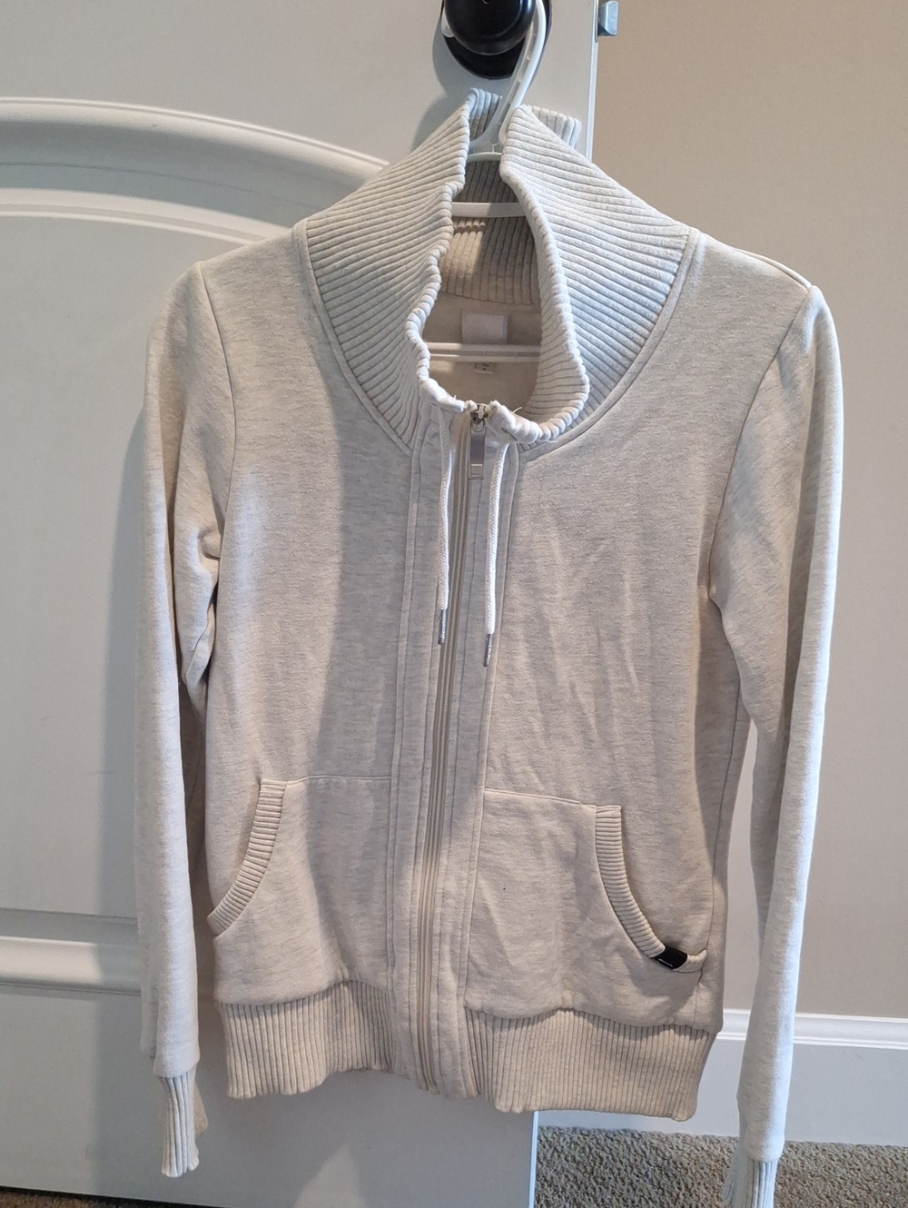 Bench Cream Zip Front Ribbed Collar Sweater Vest Jacket